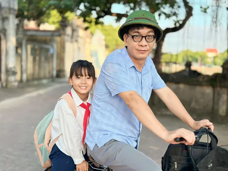 Diễn viên nhí đốn tim khán giả trong Chúng ta của 8 năm sau - Ảnh 3. Diễn viên nhí đốn tim khán giả trong Chúng ta của 8 năm sau - Ảnh 3.