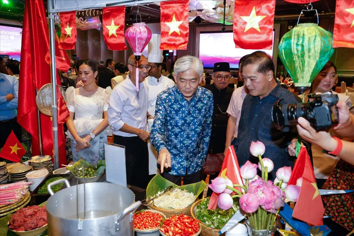 Đêm hội văn hóa ẩm thực ASEAN tại Singapore - Ảnh 1. Đêm hội văn hóa ẩm thực ASEAN tại Singapore - Ảnh 1.