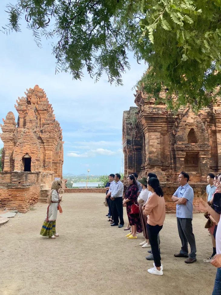 Ninh Thuận và Khánh Hòa bắt tay phát triển du lịch - Ảnh 2. Ninh Thuận và Khánh Hòa bắt tay phát triển du lịch - Ảnh 2.