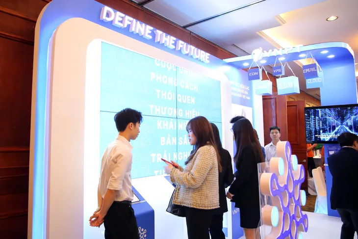 Internet Day 2023: Cơ hội bứt phá cho các nhà cung cấp dịch vụ trung tâm dữ liệu và điện toán đám mây Việt Nam - Ảnh 1. Internet Day 2023: Cơ hội bứt phá cho các nhà cung cấp dịch vụ trung tâm dữ liệu và điện toán đám mây Việt Nam - Ảnh 1.