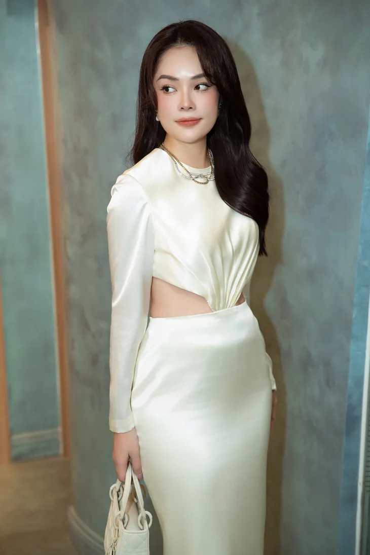 Diễn viên Dương Cẩm Lynh cuốn hút ở tuổi 41 - Ảnh 1. Diễn viên Dương Cẩm Lynh cuốn hút ở tuổi 41 - Ảnh 1.