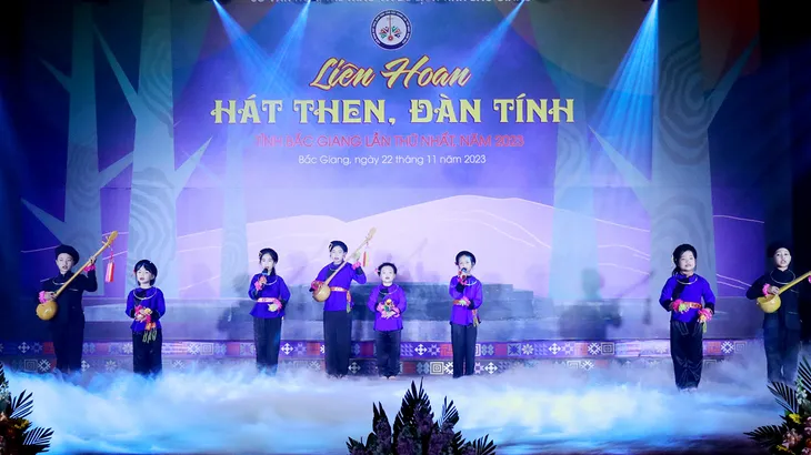 Hàng trăm nghệ nhân, diễn viên tham gia Liên hoan hát Then, đàn Tính lần đầu tại Bắc Giang - Ảnh 4. Hàng trăm nghệ nhân, diễn viên tham gia Liên hoan hát Then, đàn Tính lần đầu tại Bắc Giang - Ảnh 4.