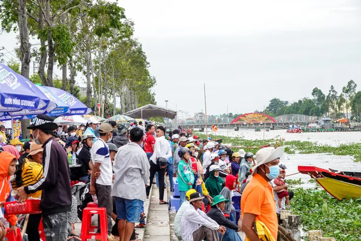 Sẵn sàng lễ hội đua ghe Ngo tỉnh Sóc Trăng - Ảnh 6. Sẵn sàng lễ hội đua ghe Ngo tỉnh Sóc Trăng - Ảnh 6.