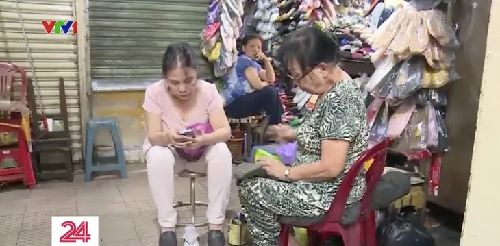 Chợ truyền thống ở TP Hồ Chí Minh vắng vẻ dịp cuối năm - Ảnh 5. Chợ truyền thống ở TP Hồ Chí Minh vắng vẻ dịp cuối năm - Ảnh 5.