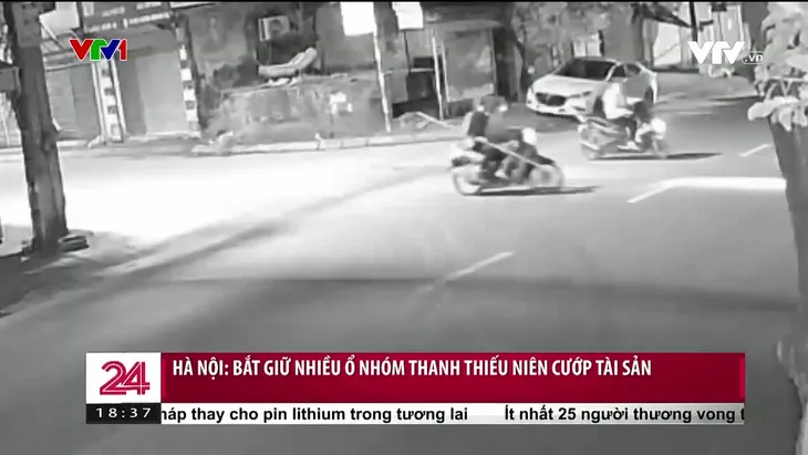 Hà Nội: Bắt giữ nhiều ổ nhóm thanh thiếu niên dùng hung khí cướp tài sản - Ảnh 1. Hà Nội: Bắt giữ nhiều ổ nhóm thanh thiếu niên dùng hung khí cướp tài sản - Ảnh 1.