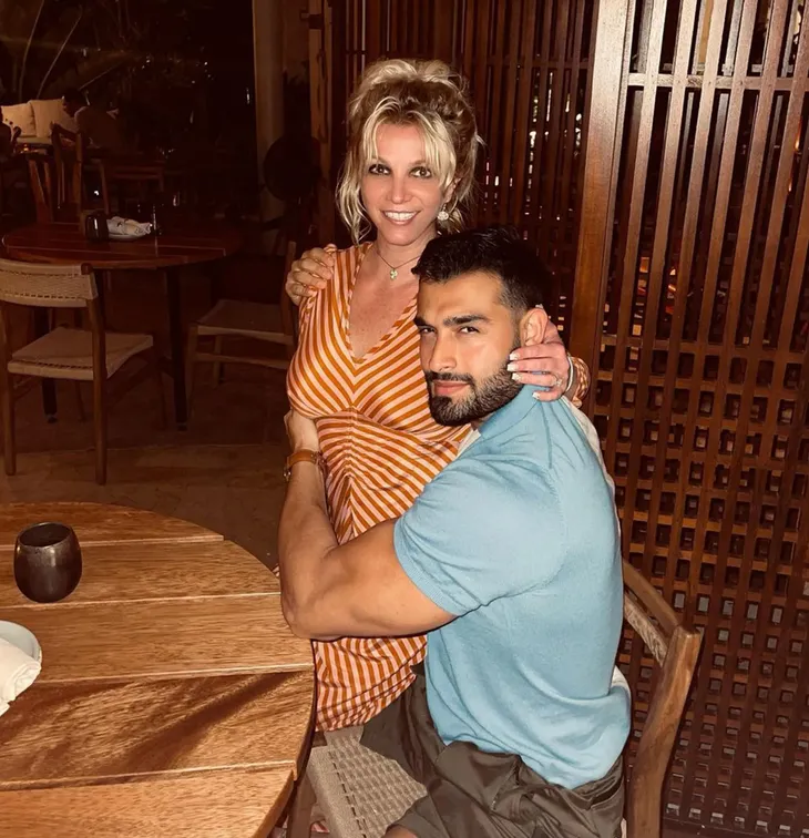 Britney Spears sắp hoàn tất thủ tục ly hôn êm đẹp - Ảnh 1. Britney Spears sắp hoàn tất thủ tục ly hôn êm đẹp - Ảnh 1.