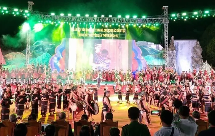 Khai mạc Ngày hội văn hóa, thể thao và du lịch các dân tộc vùng Tây Nguyên - Ảnh 1. Khai mạc Ngày hội văn hóa, thể thao và du lịch các dân tộc vùng Tây Nguyên - Ảnh 1.