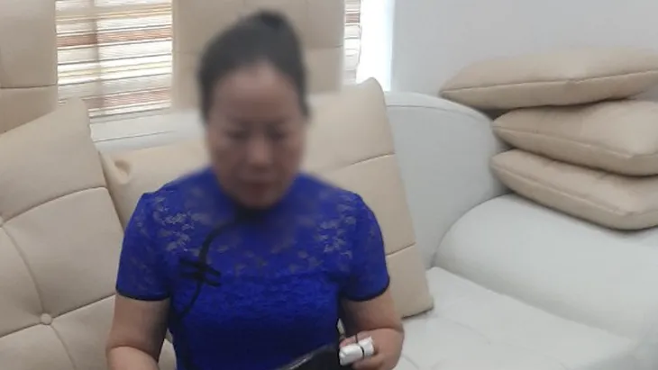 Giả nhà ngoại cảm, hai vợ chồng chiếm đoạt gần 200 triệu đồng - Ảnh 1. Giả nhà ngoại cảm, hai vợ chồng chiếm đoạt gần 200 triệu đồng - Ảnh 1.