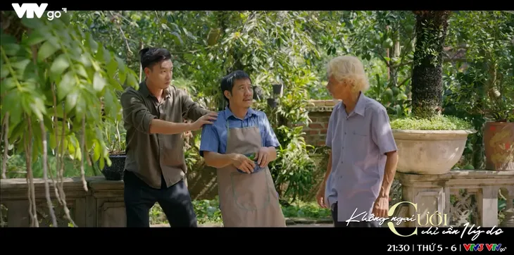 Không ngại cưới chỉ cần một lý do - Tập 14: Đông hoảng hồn khi cụ Mão gặp chuyện đúng ngày Rằm - Ảnh 6. Không ngại cưới chỉ cần một lý do - Tập 14: Đông hoảng hồn khi cụ Mão gặp chuyện đúng ngày Rằm - Ảnh 6.