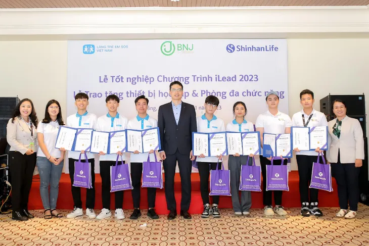 Shinhan Life đồng hành cùng Làng Trẻ em SOS Đà Nẵng - Ảnh 3. Shinhan Life đồng hành cùng Làng Trẻ em SOS Đà Nẵng - Ảnh 3.