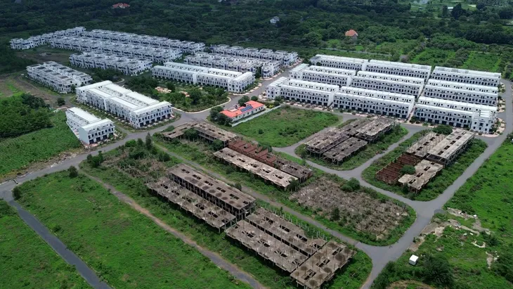 Đồng Nai: Bắt Chủ tịch Công ty BĐS xây 500 căn biệt thự trái phép - Ảnh 1. Đồng Nai: Bắt Chủ tịch Công ty BĐS xây 500 căn biệt thự trái phép - Ảnh 1.
