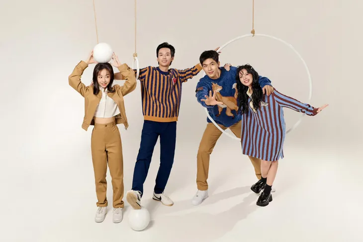 Bộ tứ Dương - Lâm - Nguyệt - Tùng Chúng ta của 8 năm sau tung ảnh thanh xuân rực rỡ - Ảnh 11. Bộ tứ Dương - Lâm - Nguyệt - Tùng Chúng ta của 8 năm sau tung ảnh thanh xuân rực rỡ - Ảnh 11.