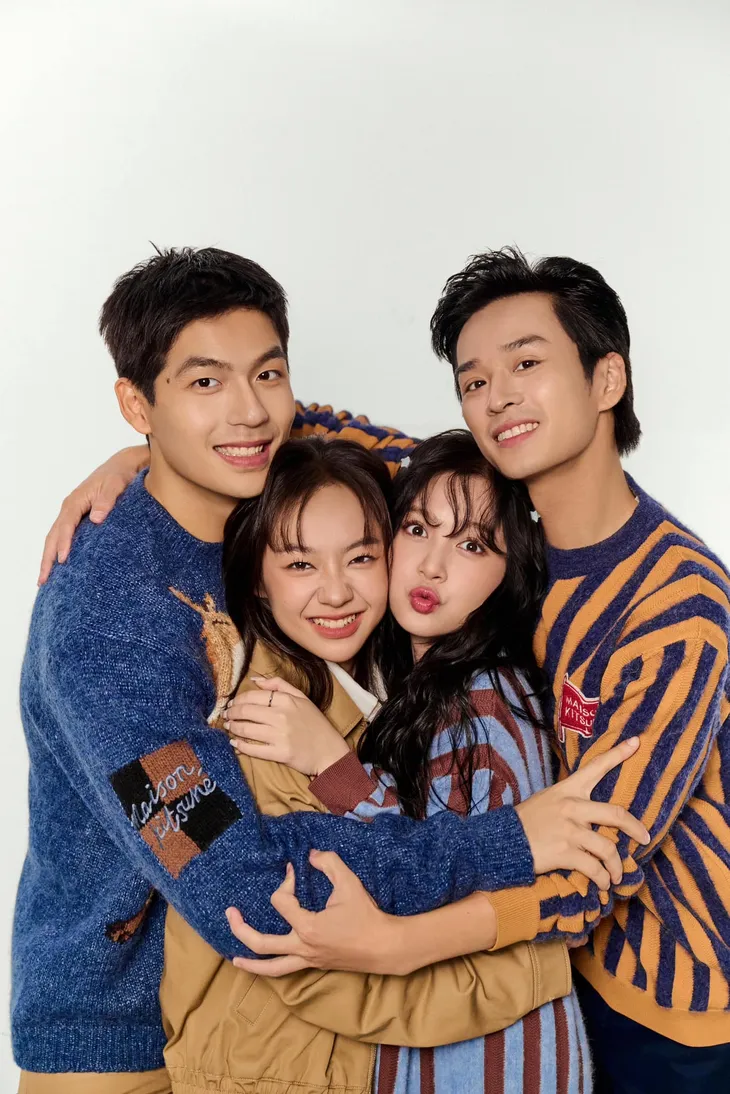 Bộ tứ Dương - Lâm - Nguyệt - Tùng Chúng ta của 8 năm sau tung ảnh thanh xuân rực rỡ - Ảnh 4. Bộ tứ Dương - Lâm - Nguyệt - Tùng Chúng ta của 8 năm sau tung ảnh thanh xuân rực rỡ - Ảnh 4.