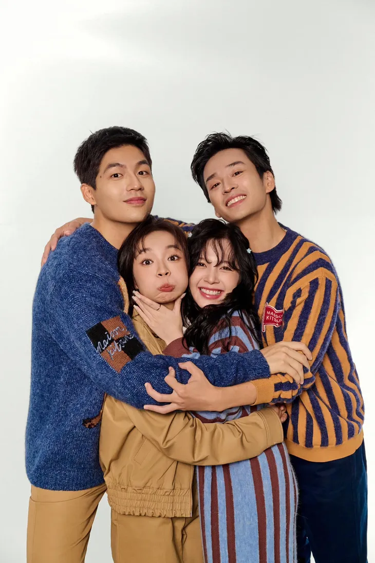 Bộ tứ Dương - Lâm - Nguyệt - Tùng Chúng ta của 8 năm sau tung ảnh thanh xuân rực rỡ - Ảnh 2. Bộ tứ Dương - Lâm - Nguyệt - Tùng Chúng ta của 8 năm sau tung ảnh thanh xuân rực rỡ - Ảnh 2.