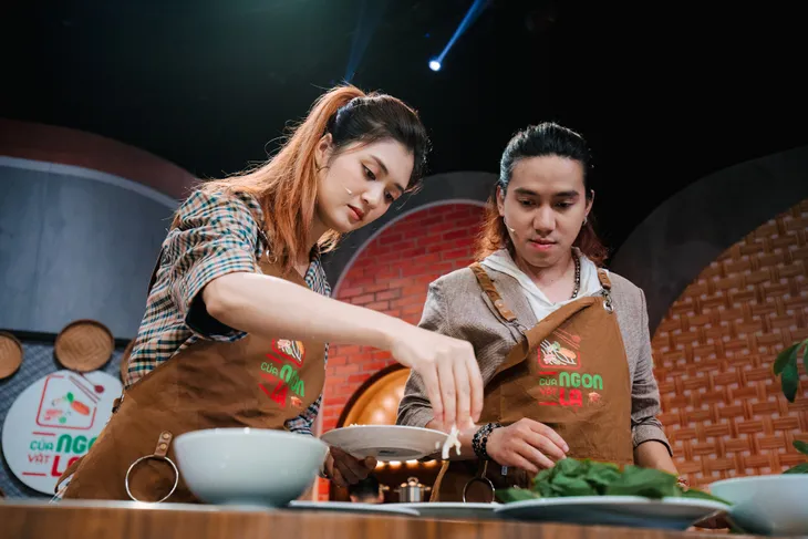 Hai chị em gái người Belarus, vợ chồng ca sĩ Hồng Phi tham gia Của ngon vật lạ - Ảnh 3. Hai chị em gái người Belarus, vợ chồng ca sĩ Hồng Phi tham gia Của ngon vật lạ - Ảnh 3.