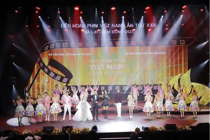 Liên hoan Phim Việt Nam: Lan tỏa giá trị, tình yêu điện ảnh Việt - Ảnh 1. Liên hoan Phim Việt Nam: Lan tỏa giá trị, tình yêu điện ảnh Việt - Ảnh 1.