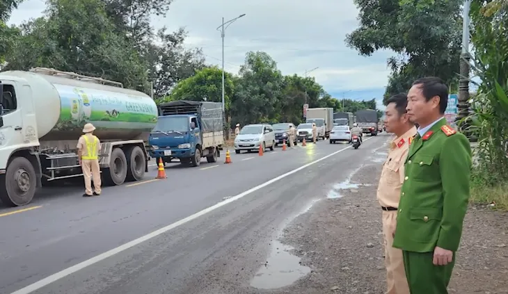 Để người dân không còn nơm nớp lo sợ khi lưu thông qua quốc lộ 20 - Ảnh 1.