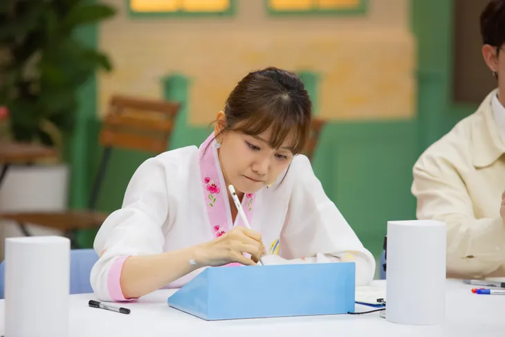Erik trình diễn ca khúc mới trên sân khấu Cuối tuần tuyệt vời - Ảnh 5. Erik trình diễn ca khúc mới trên sân khấu Cuối tuần tuyệt vời - Ảnh 5.