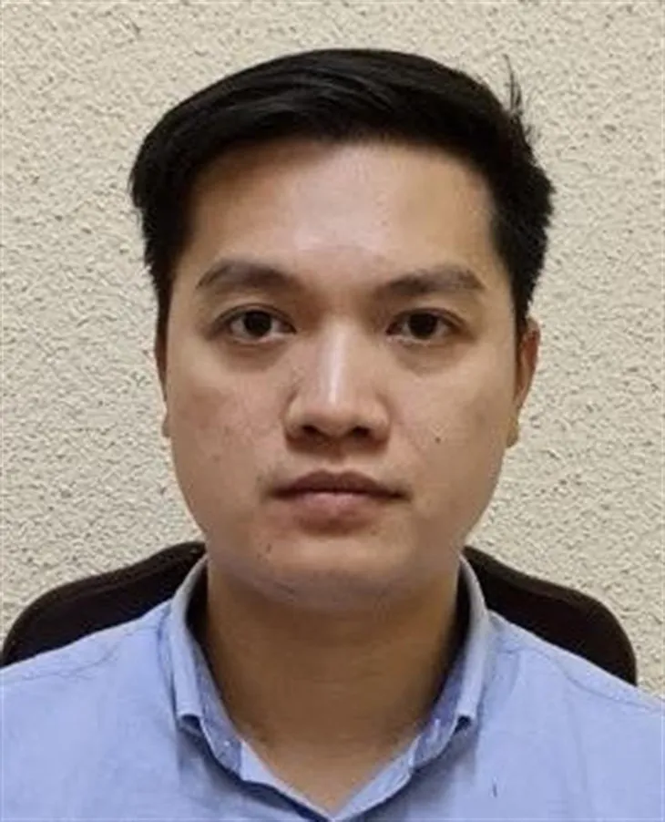 Khởi tố, bắt tạm giam 5 cán bộ Tập đoàn EVN và Bộ Công Thương - Ảnh 4.