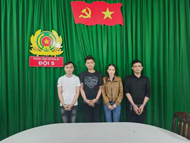 Ổ mại dâm cao cấp núp bóng nhà hàng - Ảnh 3. Ổ mại dâm cao cấp núp bóng nhà hàng - Ảnh 3.