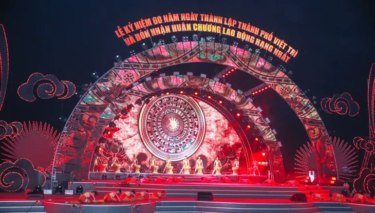 Đạo diễn Phạm Hoàng Giang kể chuyện hậu trường Lễ hội Áo dài Du lịch Hà Nội 2023 - Ảnh 5. Đạo diễn Phạm Hoàng Giang kể chuyện hậu trường Lễ hội Áo dài Du lịch Hà Nội 2023 - Ảnh 5.