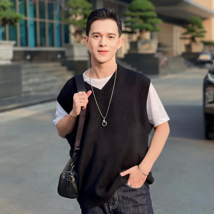 Diễn viên Việt tuần qua: B Trần lịch lãm tuổi 34, Quỳnh Kool khoe giao diện tuổi trưởng thành - Ảnh 11. Diễn viên Việt tuần qua: B Trần lịch lãm tuổi 34, Quỳnh Kool khoe giao diện tuổi trưởng thành - Ảnh 11.