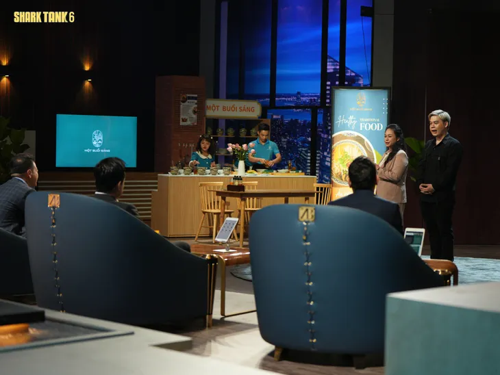 Shark Tank - Tập 6: Long Chun mang món gia truyền lên gọi vốn - Ảnh 5. Shark Tank - Tập 6: Long Chun mang món gia truyền lên gọi vốn - Ảnh 5.