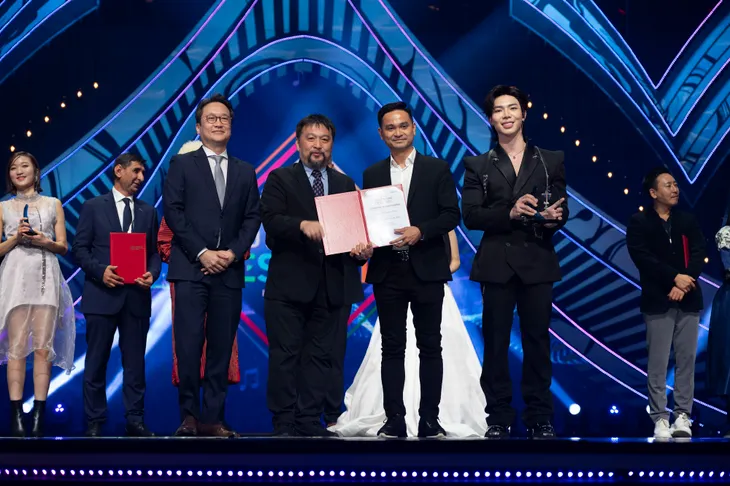 Erik mang Ghen tham dự ABU TV Song Festival 2023 tại Hàn Quốc - Ảnh 3. Erik mang Ghen tham dự ABU TV Song Festival 2023 tại Hàn Quốc - Ảnh 3.