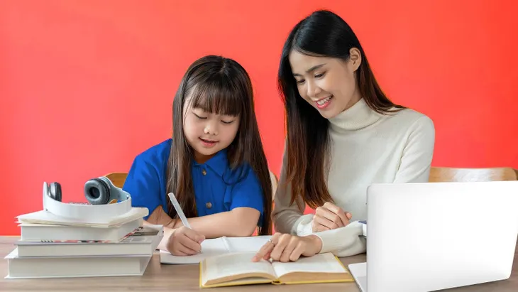 Chuyên gia đồng hành, phụ huynh yên tâm chọn chương trình tiếng Anh cho con - Ảnh 1. Chuyên gia đồng hành, phụ huynh yên tâm chọn chương trình tiếng Anh cho con - Ảnh 1.