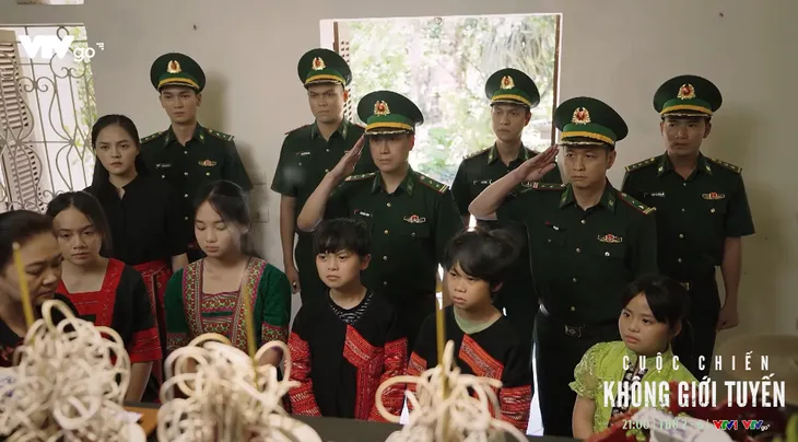 Cuộc chiến không giới tuyến - Tập cuối: Hiếu hãnh diện vì được tuyên dương - Ảnh 2. Cuộc chiến không giới tuyến - Tập cuối: Hiếu hãnh diện vì được tuyên dương - Ảnh 2.
