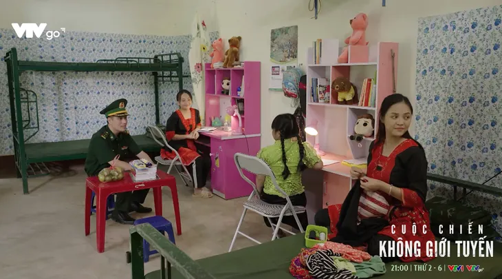 Cuộc chiến không giới tuyến - Tập cuối: Hiếu hãnh diện vì được tuyên dương - Ảnh 7. Cuộc chiến không giới tuyến - Tập cuối: Hiếu hãnh diện vì được tuyên dương - Ảnh 7.