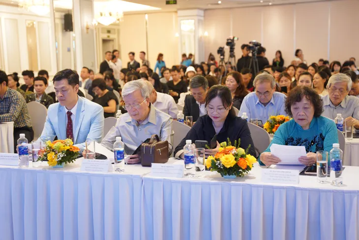 Trải nghiệm công nghệ, giao lưu với đại sứ bán hàng AI đầu tiên tại Việt Nam - Ảnh 2. Trải nghiệm công nghệ, giao lưu với đại sứ bán hàng AI đầu tiên tại Việt Nam - Ảnh 2.