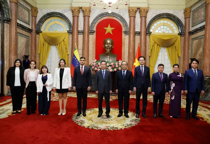 Chủ tịch nước Võ Văn Thưởng tiếp Đại sứ các nước Venezuela và Lào trình quốc thư - Ảnh 3. Chủ tịch nước Võ Văn Thưởng tiếp Đại sứ các nước Venezuela và Lào trình quốc thư - Ảnh 3.