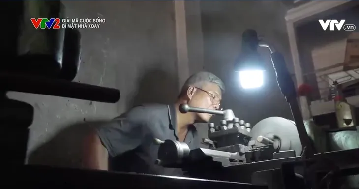 Giải mã cuộc sống: Độc lạ nhà xoay 360 độ ngay tại Việt Nam - Ảnh 1. Giải mã cuộc sống: Độc lạ nhà xoay 360 độ ngay tại Việt Nam - Ảnh 1.