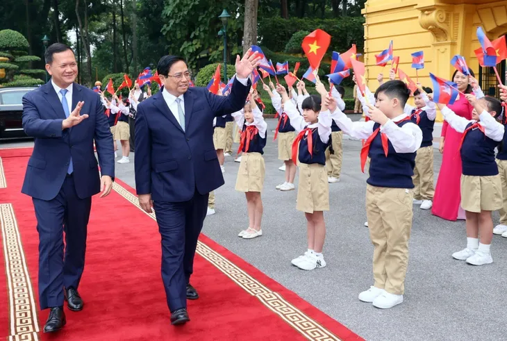 Thủ tướng Phạm Minh Chính chủ trì Lễ đón Thủ tướng Campuchia thăm chính thức Việt Nam - Ảnh 1. Thủ tướng Phạm Minh Chính chủ trì Lễ đón Thủ tướng Campuchia thăm chính thức Việt Nam - Ảnh 1.