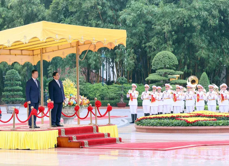 Thủ tướng Phạm Minh Chính chủ trì Lễ đón Thủ tướng Campuchia thăm chính thức Việt Nam - Ảnh 2. Thủ tướng Phạm Minh Chính chủ trì Lễ đón Thủ tướng Campuchia thăm chính thức Việt Nam - Ảnh 2.