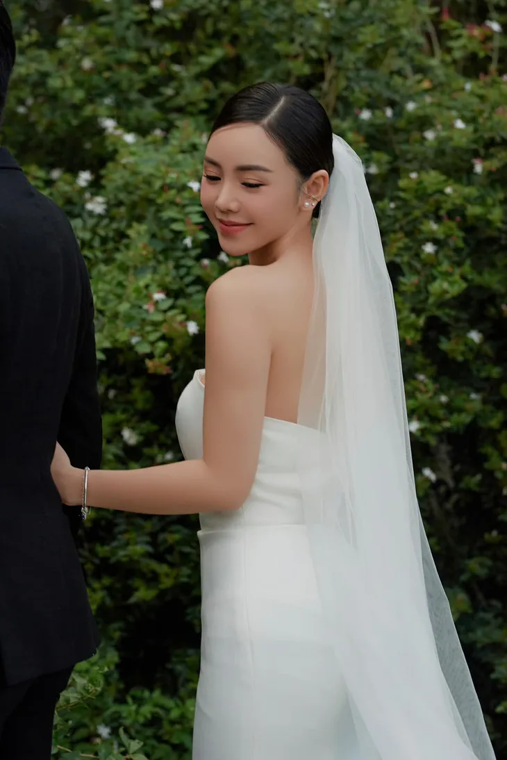 Ảnh cưới cực lãng mạn của Quỳnh Kool - B Trần Chúng ta của 8 năm sau - Ảnh 3. Ảnh cưới cực lãng mạn của Quỳnh Kool - B Trần Chúng ta của 8 năm sau - Ảnh 3.