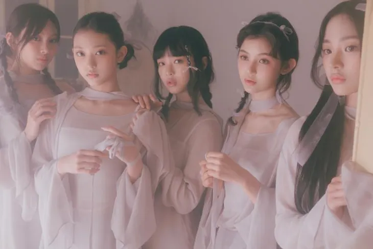 K-Pop xâm chiếm các BXH tổng kết cuối năm trên toàn cầu - Ảnh 1. K-Pop xâm chiếm các BXH tổng kết cuối năm trên toàn cầu - Ảnh 1.