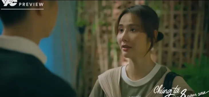 Chúng ta của 8 năm sau - Tập 17: Lần đầu gặp lại, Lâm sững người thấy Dương bên người đàn ông khác - Ảnh 4. Chúng ta của 8 năm sau - Tập 17: Lần đầu gặp lại, Lâm sững người thấy Dương bên người đàn ông khác - Ảnh 4.