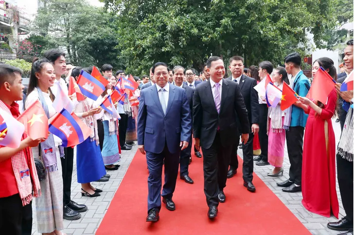 Phát huy truyền thống đoàn kết, gắn bó Việt Nam - Campuchia trong thế hệ trẻ - Ảnh 1. Phát huy truyền thống đoàn kết, gắn bó Việt Nam - Campuchia trong thế hệ trẻ - Ảnh 1.