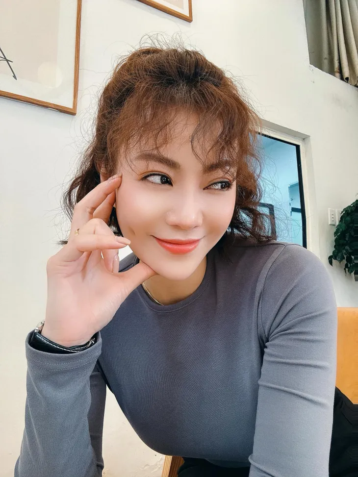 Thanh Hương trẻ trung trong phim mới - Ảnh 3. Thanh Hương trẻ trung trong phim mới - Ảnh 3.