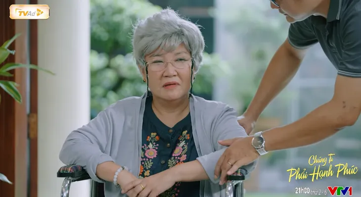 Chúng ta phải hạnh phúc - Tập 24: Bình vắng nhà, Kỳ có ngay niềm vui bên đại gia - Ảnh 5. Chúng ta phải hạnh phúc - Tập 24: Bình vắng nhà, Kỳ có ngay niềm vui bên đại gia - Ảnh 5.