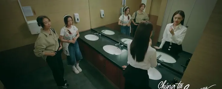 Chúng ta của 8 năm sau - Tập 18: Dương bị Như Ý dằn mặt vì đi cửa sau - Ảnh 1. Chúng ta của 8 năm sau - Tập 18: Dương bị Như Ý dằn mặt vì đi cửa sau - Ảnh 1.