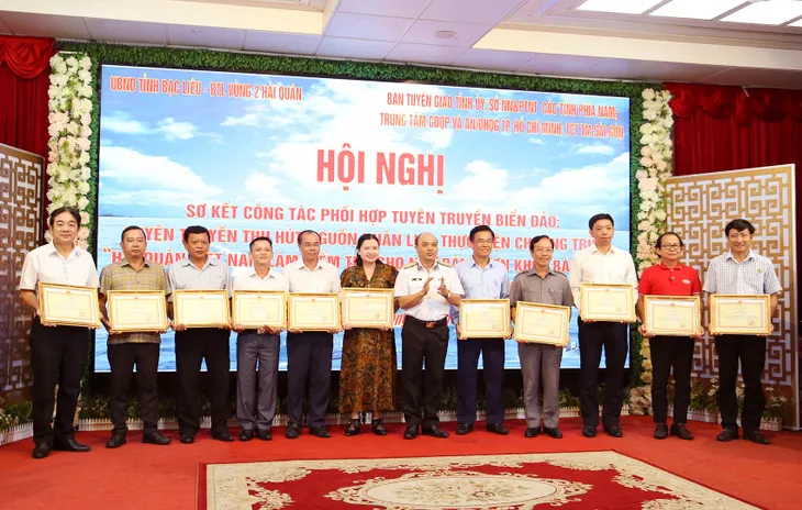 Tăng cường tuyên truyền biển, đảo trong tình hình mới - Ảnh 4. Tăng cường tuyên truyền biển, đảo trong tình hình mới - Ảnh 4.