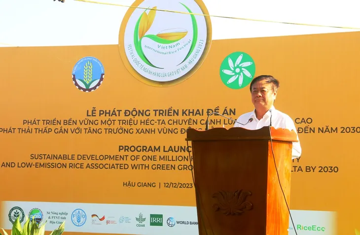 Agribank cung ứng sản phẩm dịch vụ thực hiện phát triển bền vững 1 triệu ha chuyên canh lúa chất lượng cao - Ảnh 1. Agribank cung ứng sản phẩm dịch vụ thực hiện phát triển bền vững 1 triệu ha chuyên canh lúa chất lượng cao - Ảnh 1.