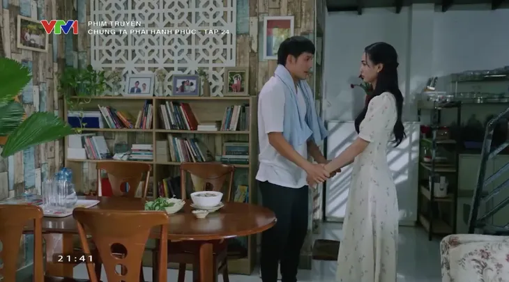 Chúng ta phải hạnh phúc - Tập 24: Hòa giấu vợ đi gặp tình cũ - Ảnh 18. Chúng ta phải hạnh phúc - Tập 24: Hòa giấu vợ đi gặp tình cũ - Ảnh 18.