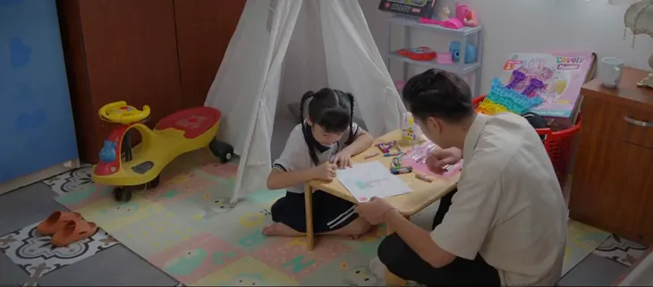 Không ngại cưới chỉ cần một lý do - Tập 25: Sơn bày tỏ tình cảm dành cho Yến, Huyền dần có thiện cảm với Đông - Ảnh 10. Không ngại cưới chỉ cần một lý do - Tập 25: Sơn bày tỏ tình cảm dành cho Yến, Huyền dần có thiện cảm với Đông - Ảnh 10.