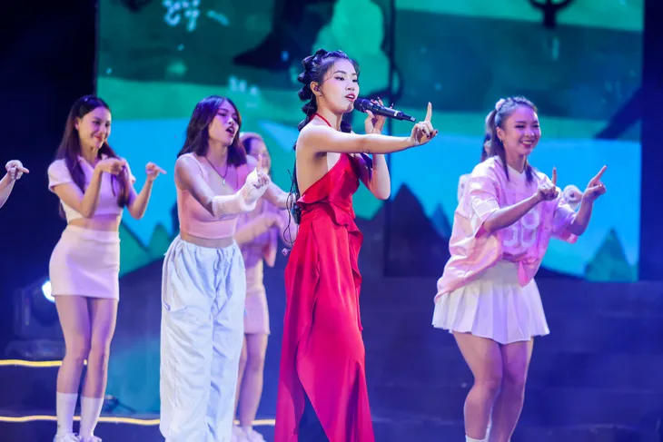 Pháo đáng yêu với ca khúc Một ngày chẳng nắng trên sóng truyền hình - Ảnh 3. Pháo đáng yêu với ca khúc Một ngày chẳng nắng trên sóng truyền hình - Ảnh 3.