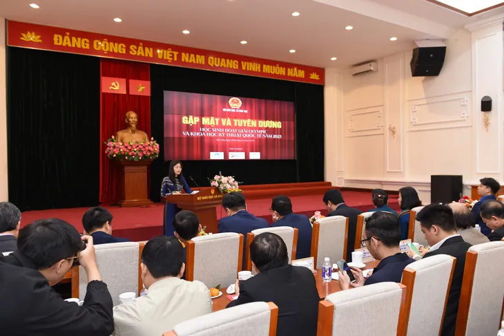 Học sinh đoạt giải Olympic và Khoa học Kỹ thuật quốc tế năm 2023 - Điểm sáng được quốc tế ghi nhận - Ảnh 3.