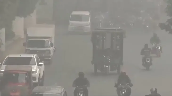 Pakistan sử dụng mưa nhân tạo chống ô nhiễm không khí - Ảnh 1. Pakistan sử dụng mưa nhân tạo chống ô nhiễm không khí - Ảnh 1.